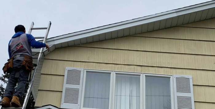 Siding Repair Company near me in NJ, Missed aluminum flashing